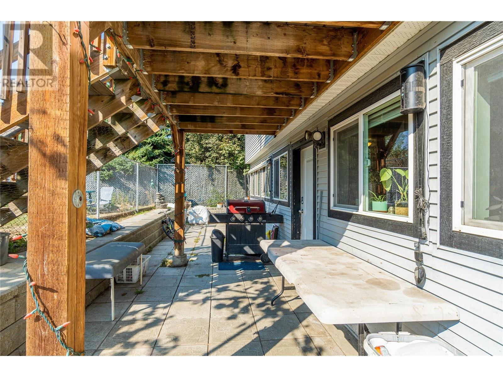 2215 Barbara Avenue, Kamloops, British Columbia  V2H 1T7 - Photo 45 - 10338157