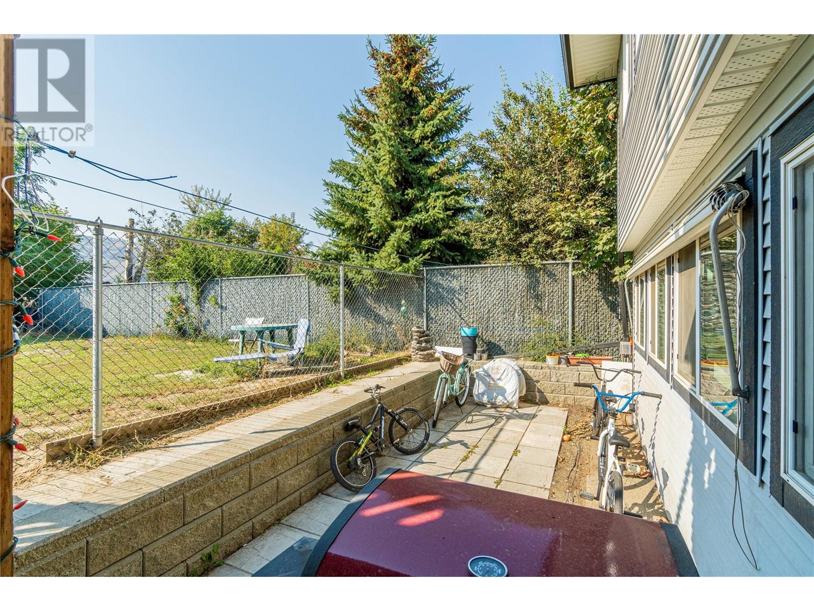 2215 Barbara Avenue, Kamloops, British Columbia  V2H 1T7 - Photo 46 - 10338157