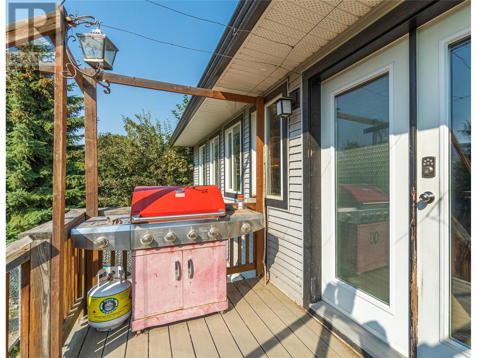 2215 Barbara Avenue, Kamloops, British Columbia  V2H 1T7 - Photo 60 - 10338157