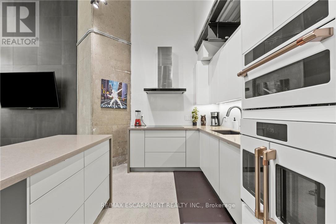 105 - 66 Bay Street S, Hamilton (Durand), Ontario  L8P 4Z6 - Photo 11 - X12008587