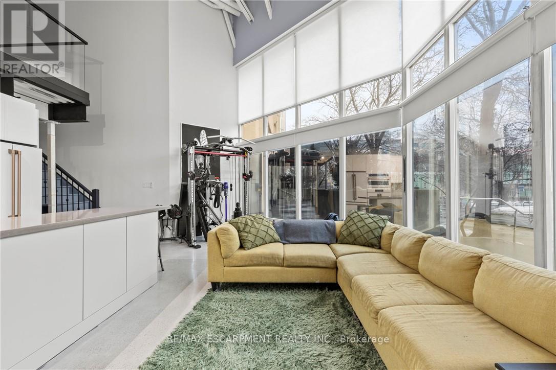 105 - 66 Bay Street S, Hamilton (Durand), Ontario  L8P 4Z6 - Photo 17 - X12008587