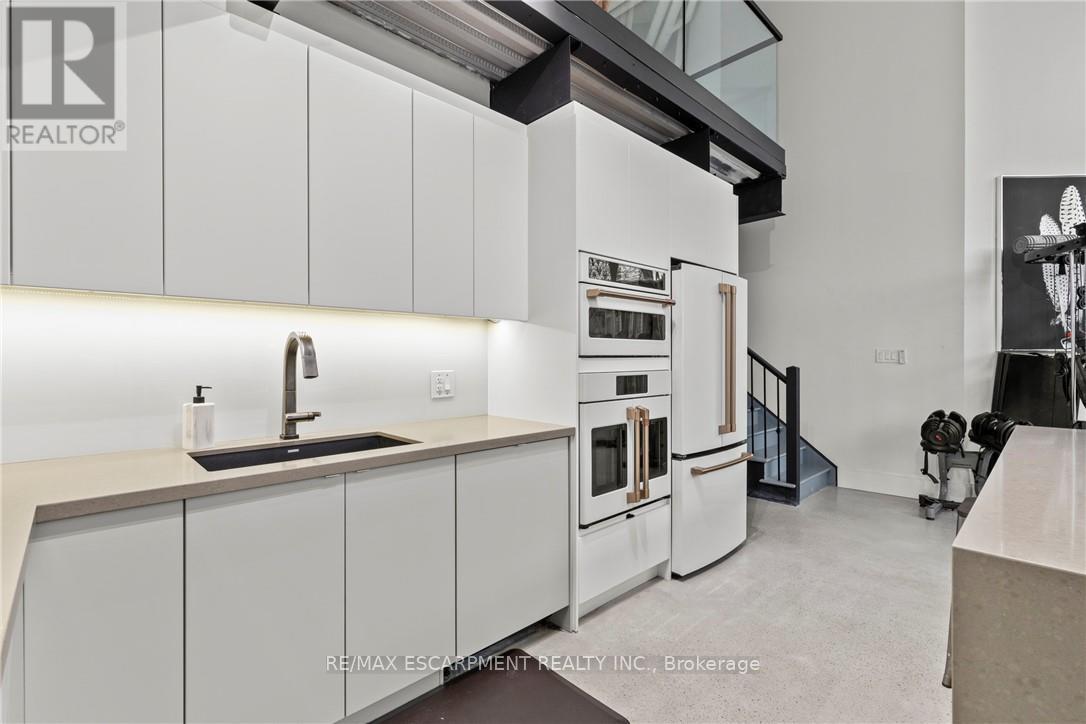 105 - 66 Bay Street S, Hamilton (Durand), Ontario  L8P 4Z6 - Photo 9 - X12008587