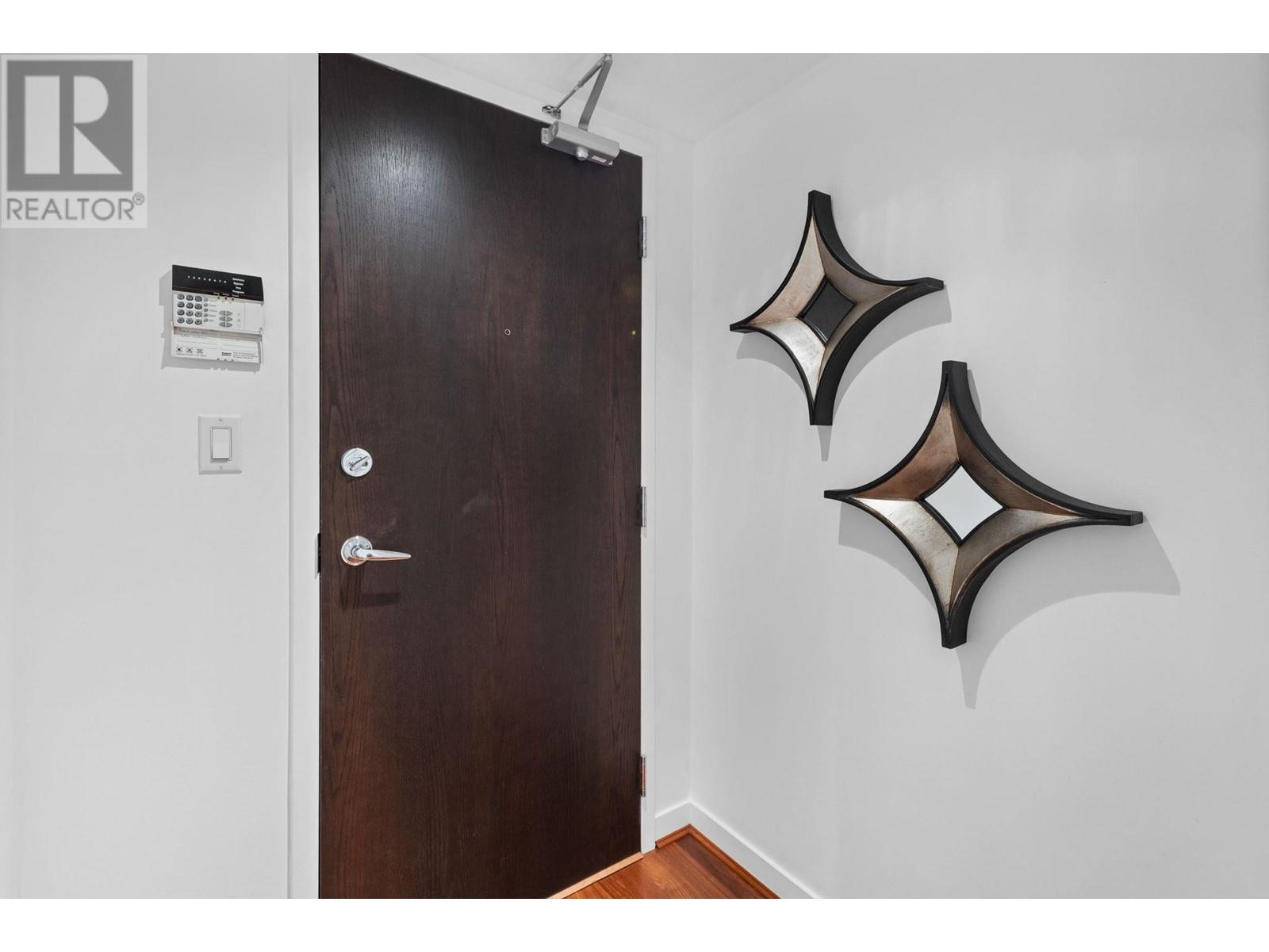 Listing Picture 21 of 25 : 1806 1055 HOMER STREET, Vancouver / 溫哥華 - 魯藝地產 Yvonne Lu Group - MLS Medallion Club Member