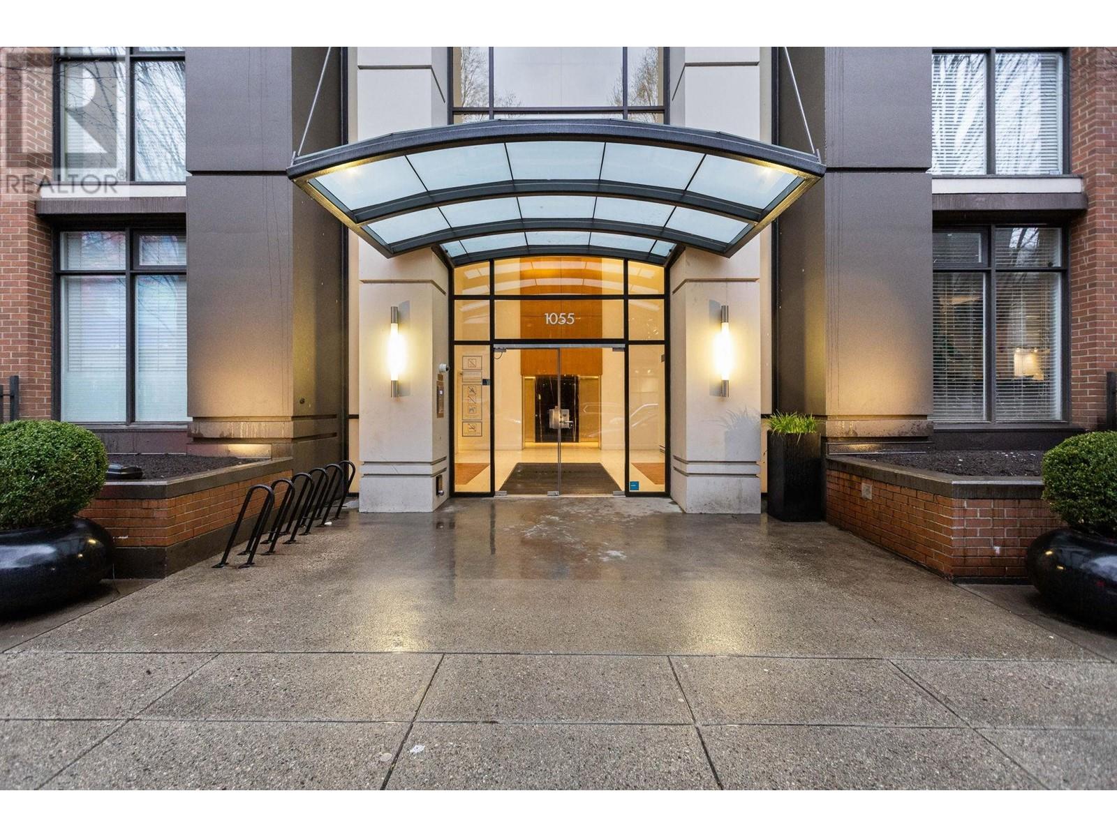 Listing Picture 4 of 25 : 1806 1055 HOMER STREET, Vancouver / 溫哥華 - 魯藝地產 Yvonne Lu Group - MLS Medallion Club Member