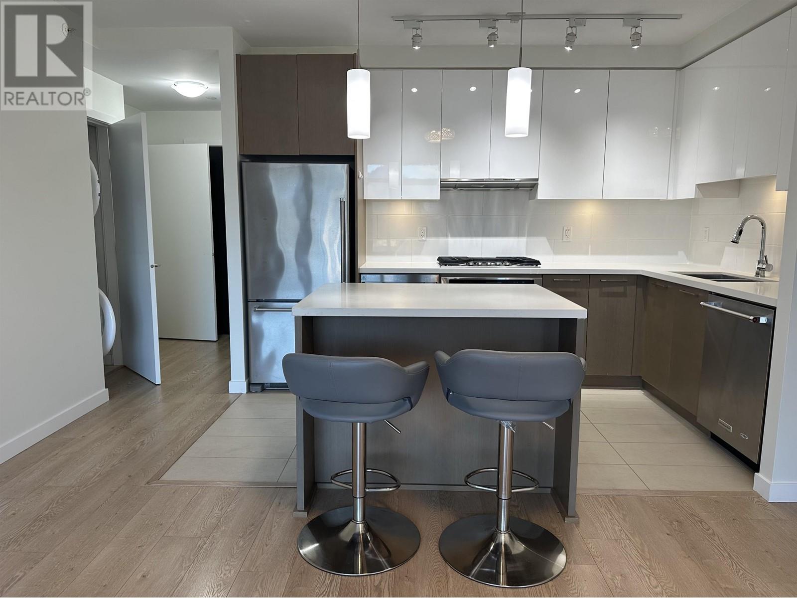 3701 3080 Lincoln Avenue, Coquitlam, British Columbia  V3B 0L9 - Photo 2 - R2974963