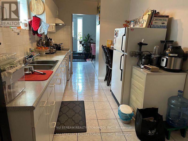 426 Royal York Road, Toronto (Mimico), Ontario  M8Y 2R9 - Photo 13 - W12008669