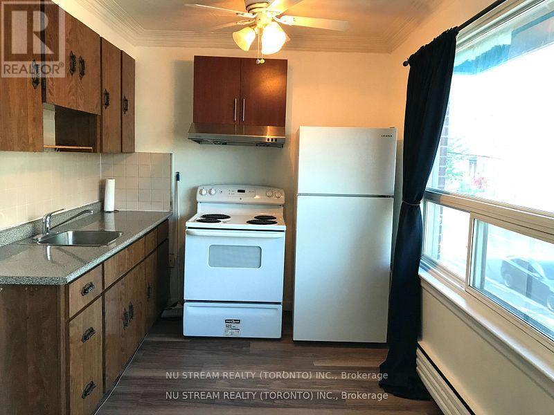 426 Royal York Road, Toronto (Mimico), Ontario  M8Y 2R9 - Photo 6 - W12008669