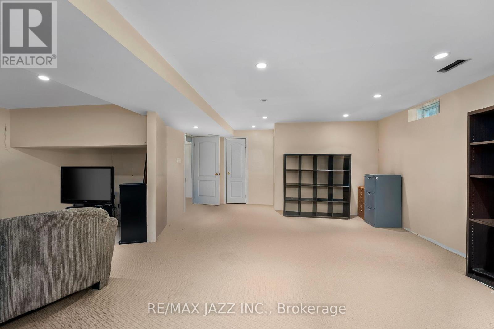 1129 Gossamer Drive, Pickering, Ontario  L1X 2T8 - Photo 20 - E12008733