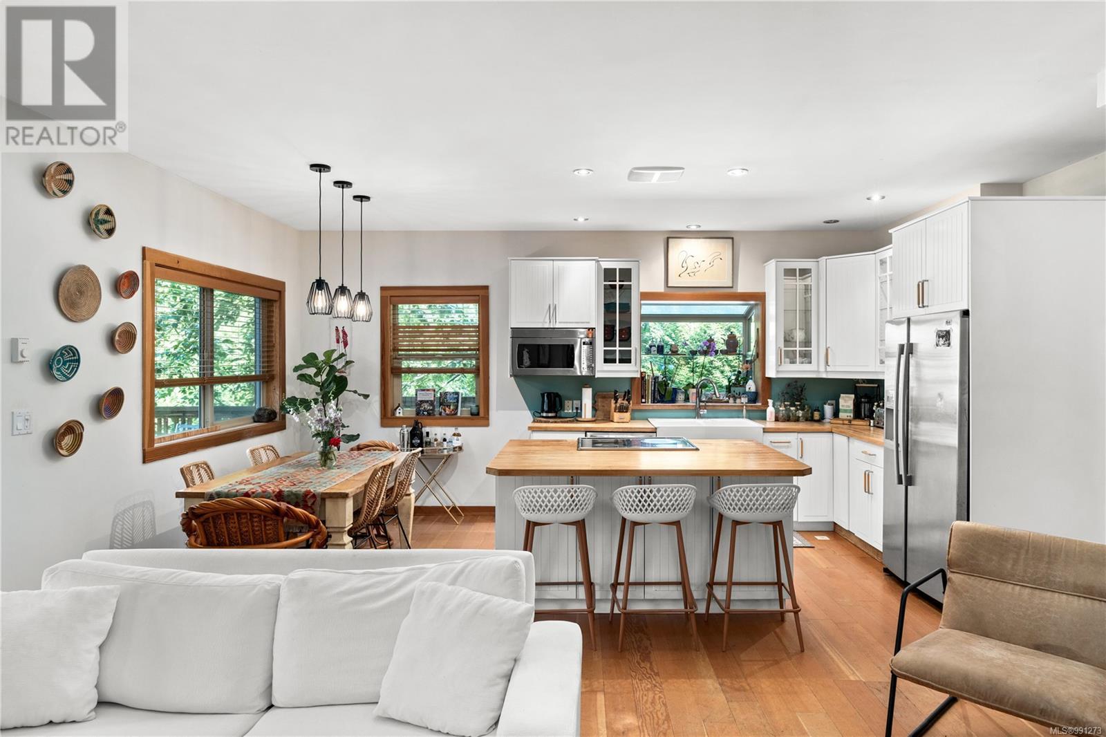 Property at 2795 Meadowview Rd image 4