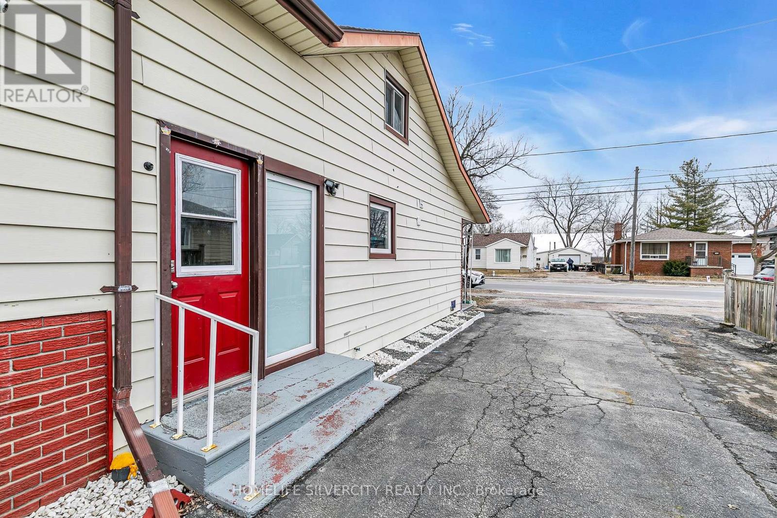 Property at 1851 JEFFERSON BOULEVARD image 2
