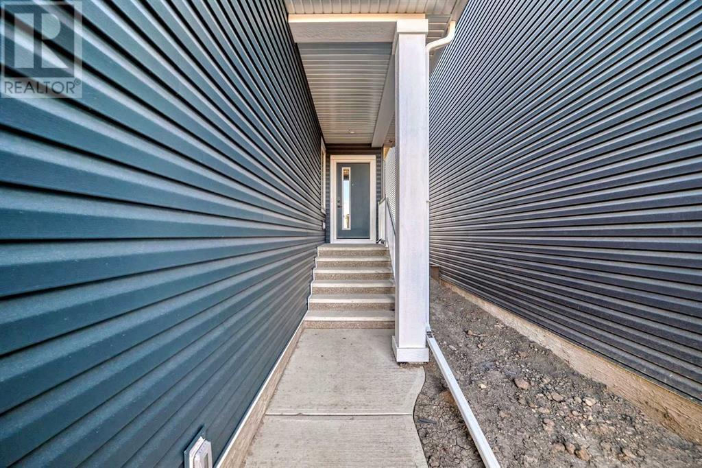 Property at 166 Amblehurst Way NW image 2