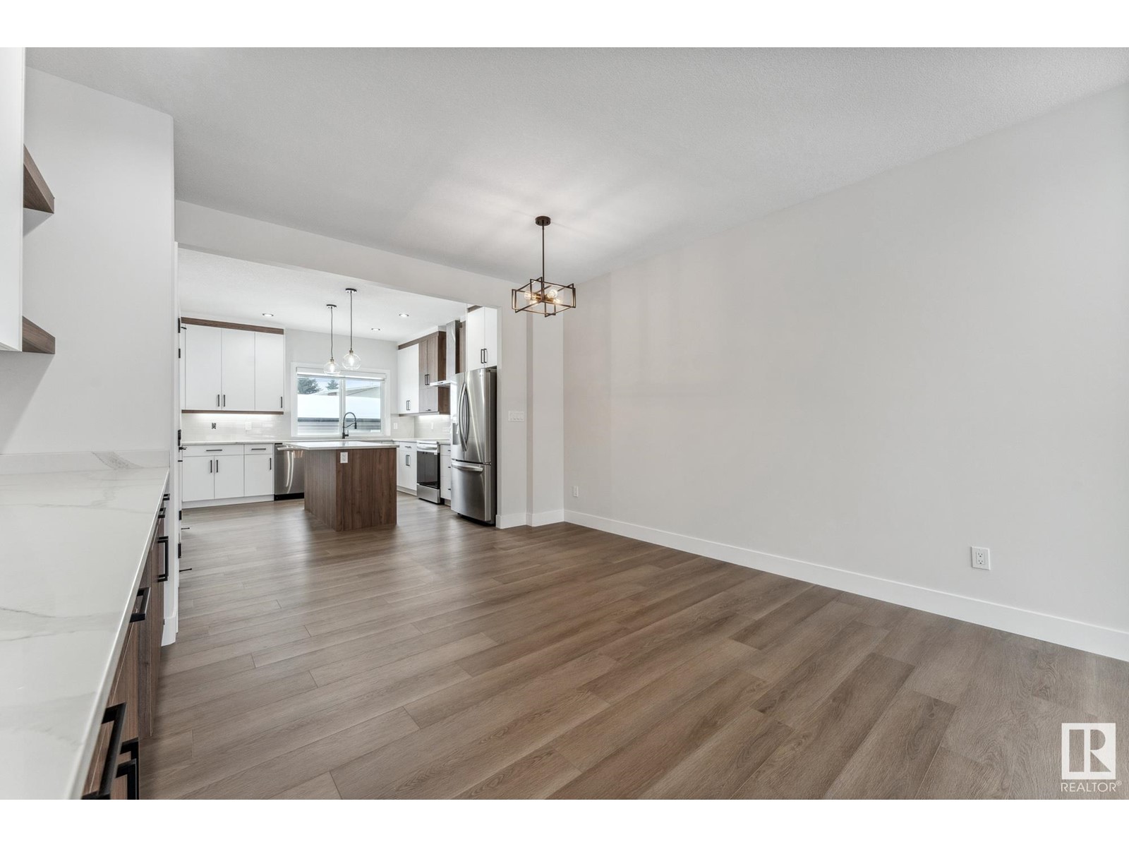 Property at 10415 68 AV NW image 2