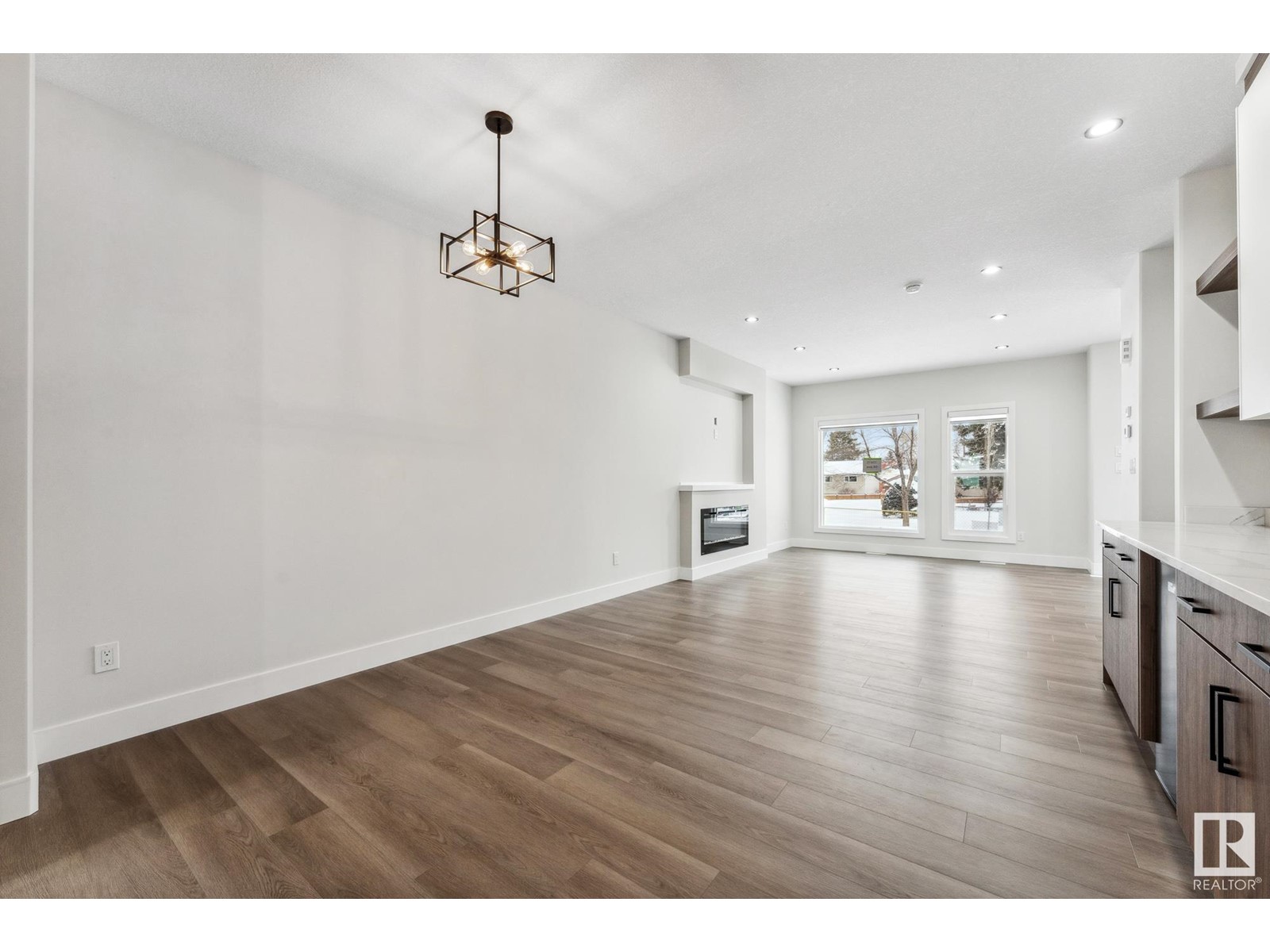 Property at 10415 68 AV NW image 3