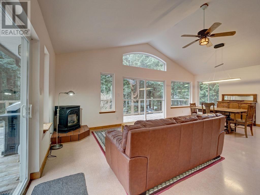 Property at 1028 BLACKBURN ROAD image 5