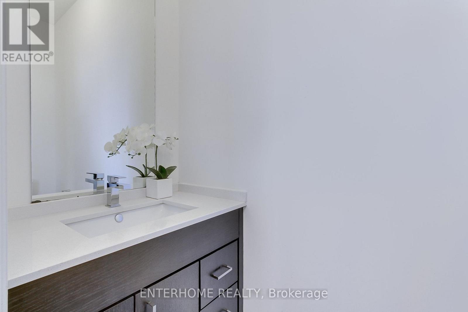 58 Firwood Crescent, Toronto, Ontario  M9B 5J2 - Photo 23 - W12008770