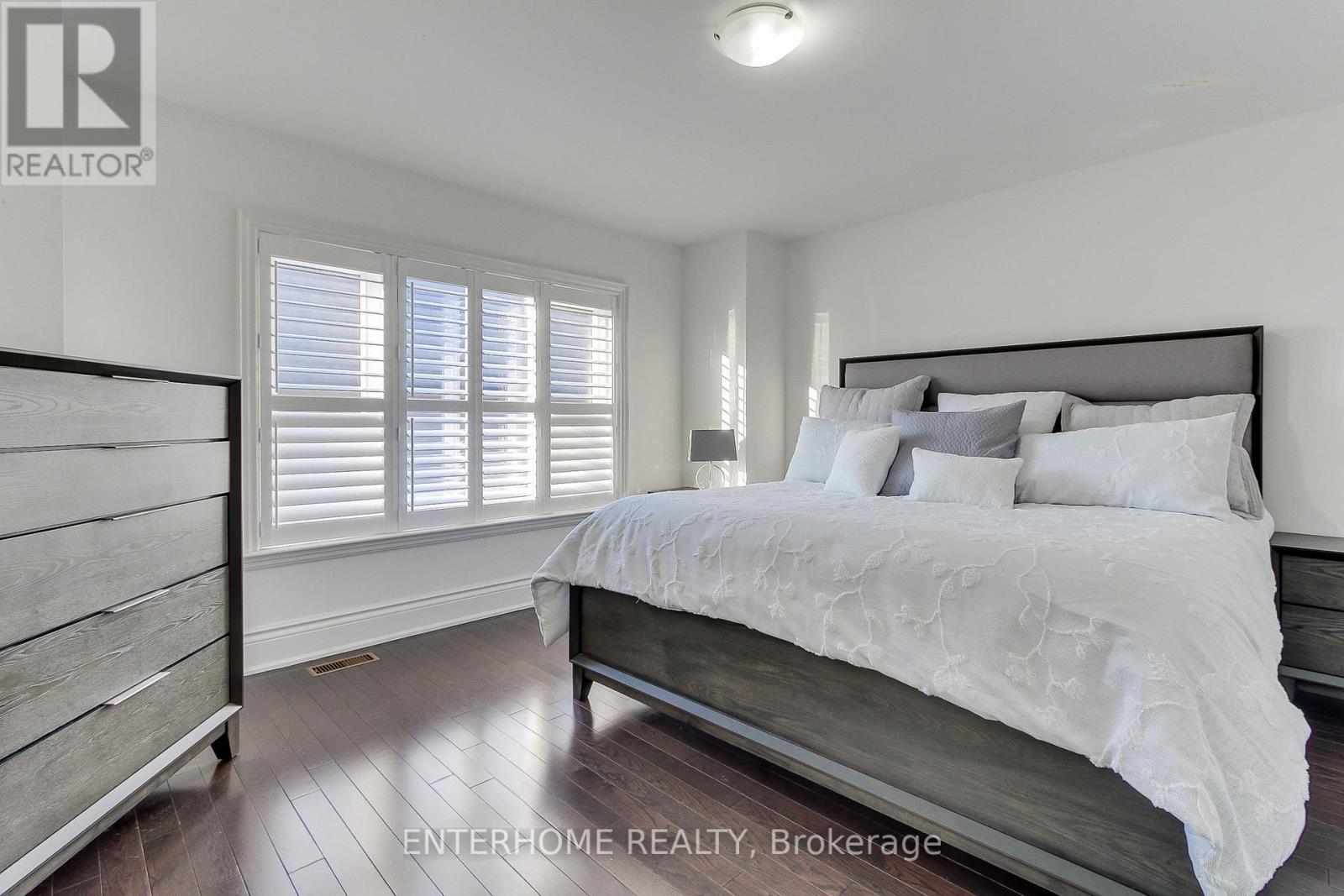 58 Firwood Crescent, Toronto, Ontario  M9B 5J2 - Photo 25 - W12008770