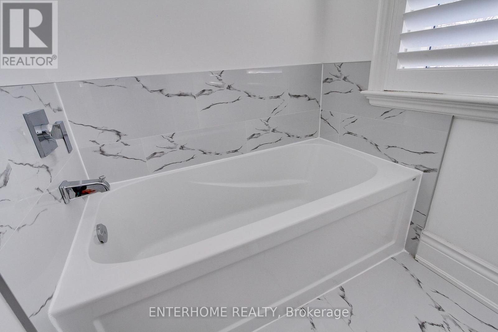 58 Firwood Crescent, Toronto, Ontario  M9B 5J2 - Photo 28 - W12008770