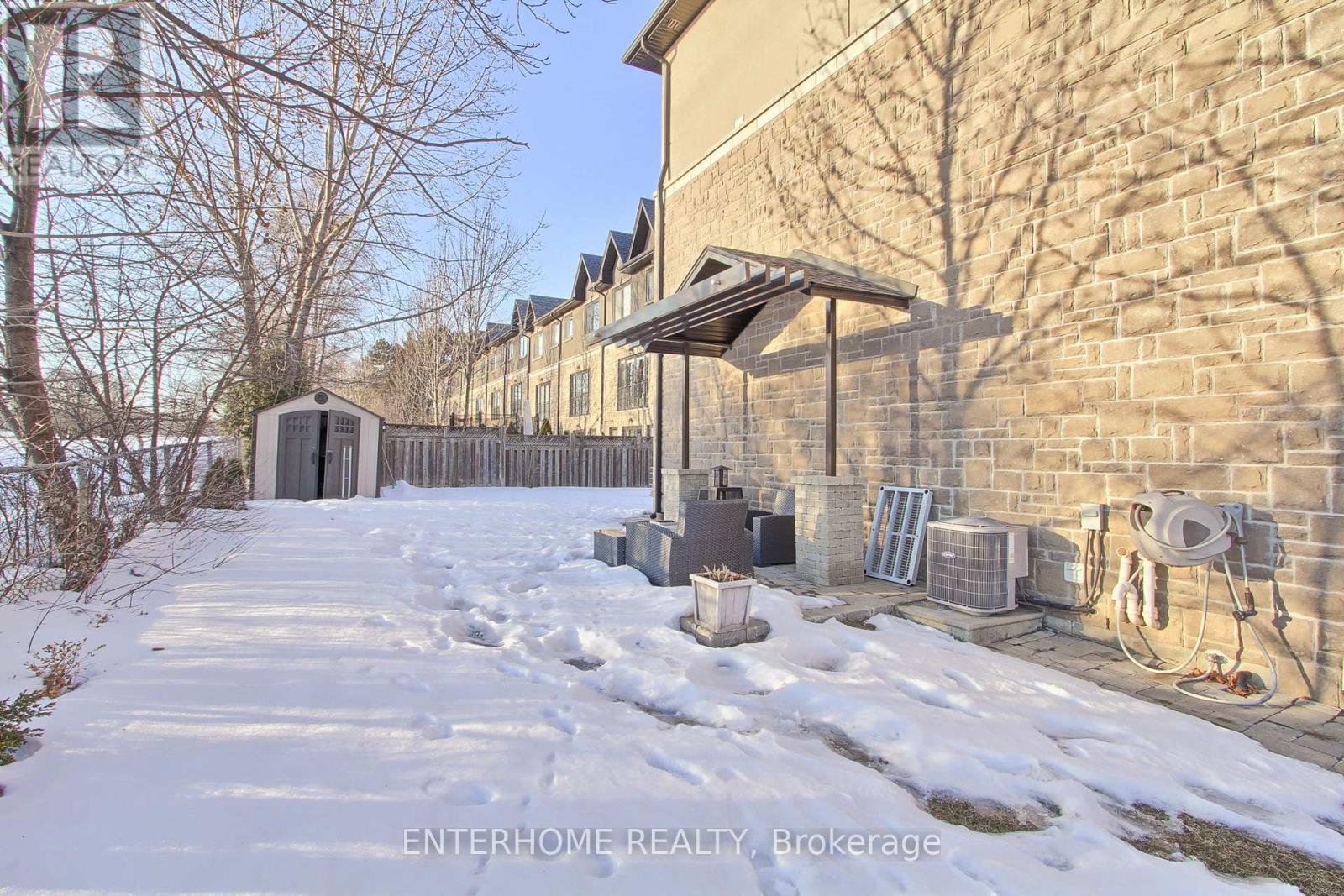 58 Firwood Crescent, Toronto, Ontario  M9B 5J2 - Photo 7 - W12008770
