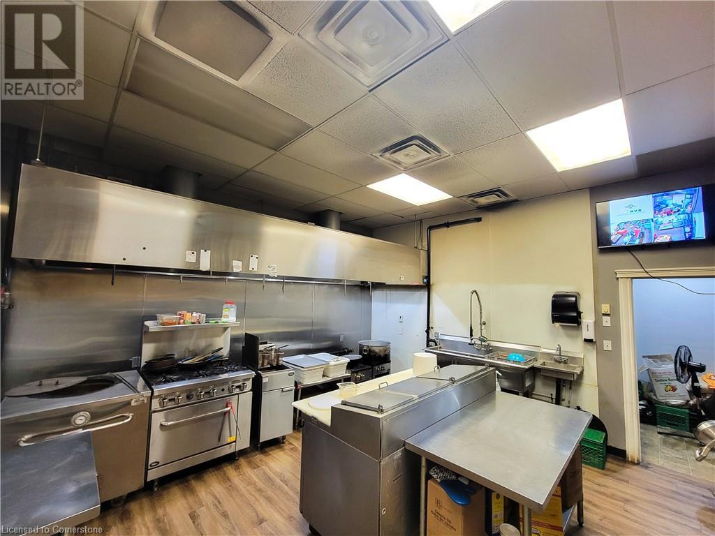 1020 Ontario Street Unit# 7, Stratford, Ontario  N5A 6Y5 - Photo 3 - 40703787