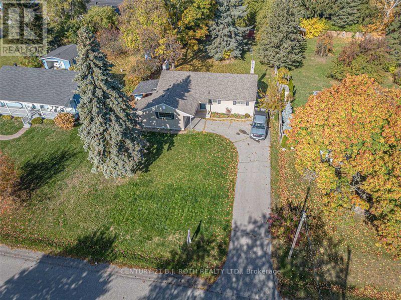 Property at 120 NORTHVIEW AVENUE image 2