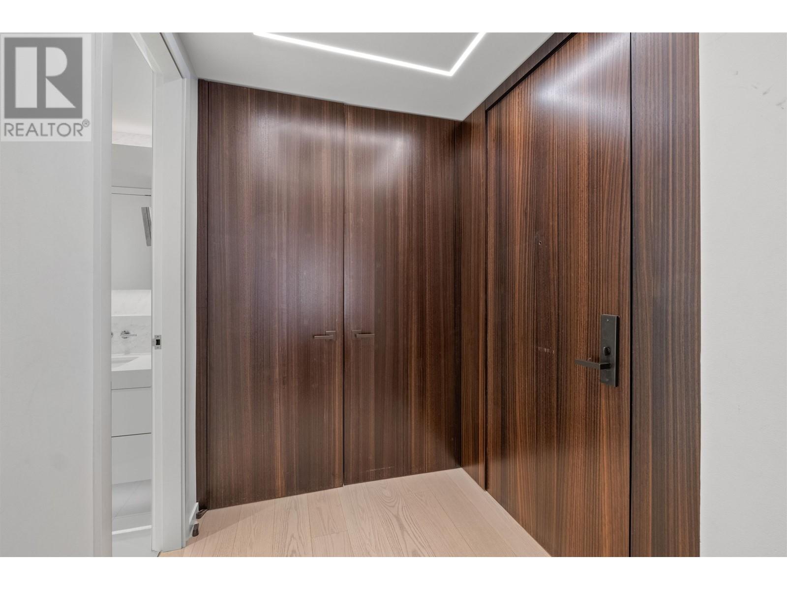 Listing Picture 11 of 22 : 507 1327 BELLEVUE AVENUE, Vancouver / 溫哥華 - 魯藝地產 Yvonne Lu Group - MLS Medallion Club Member