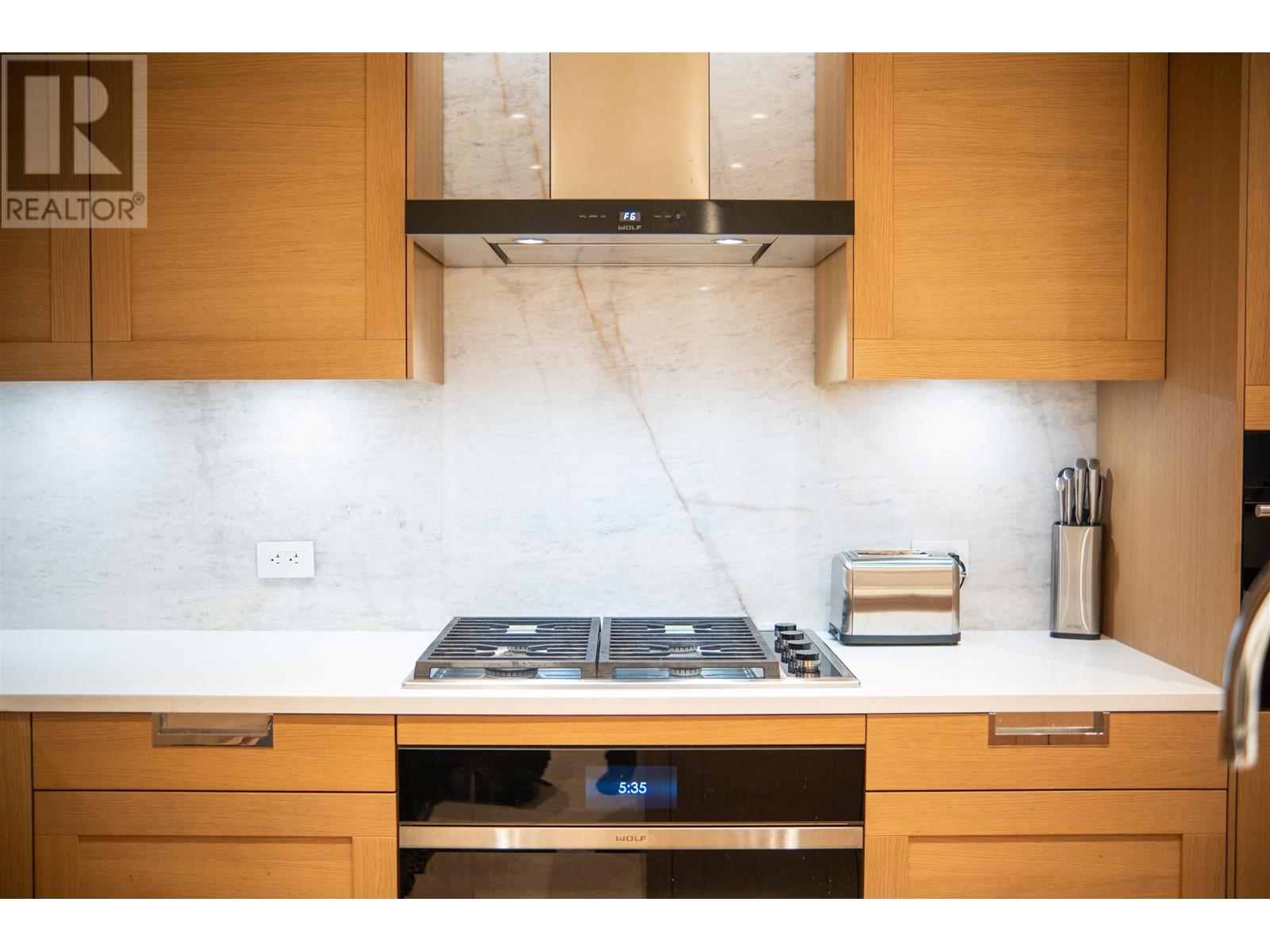 Listing Picture 6 of 22 : 507 1327 BELLEVUE AVENUE, Vancouver / 溫哥華 - 魯藝地產 Yvonne Lu Group - MLS Medallion Club Member