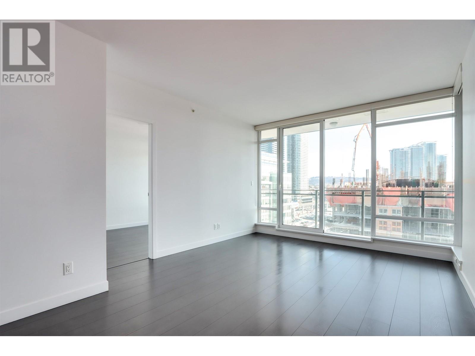 Listing Picture 12 of 35 : 1505 2085 SKYLINE COURT, Burnaby / 本拿比 - 魯藝地產 Yvonne Lu Group - MLS Medallion Club Member