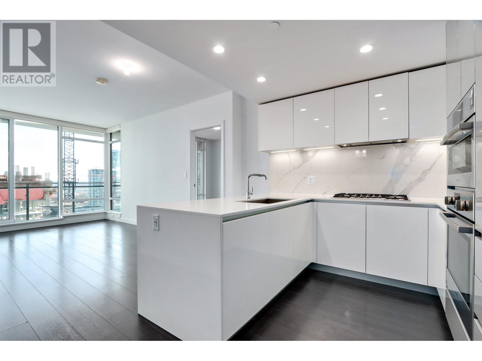 Listing Picture 18 of 35 : 1505 2085 SKYLINE COURT, Burnaby / 本拿比 - 魯藝地產 Yvonne Lu Group - MLS Medallion Club Member