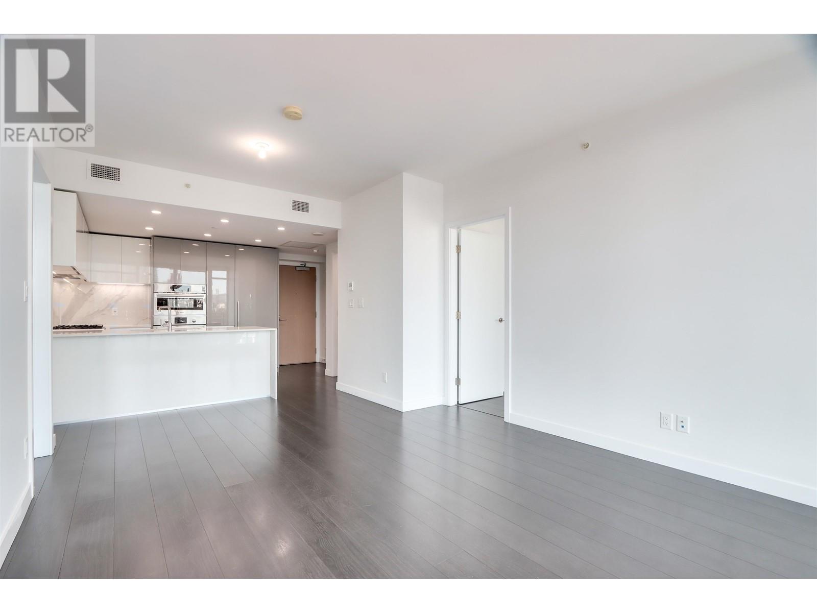 Listing Picture 13 of 35 : 1505 2085 SKYLINE COURT, Burnaby / 本拿比 - 魯藝地產 Yvonne Lu Group - MLS Medallion Club Member