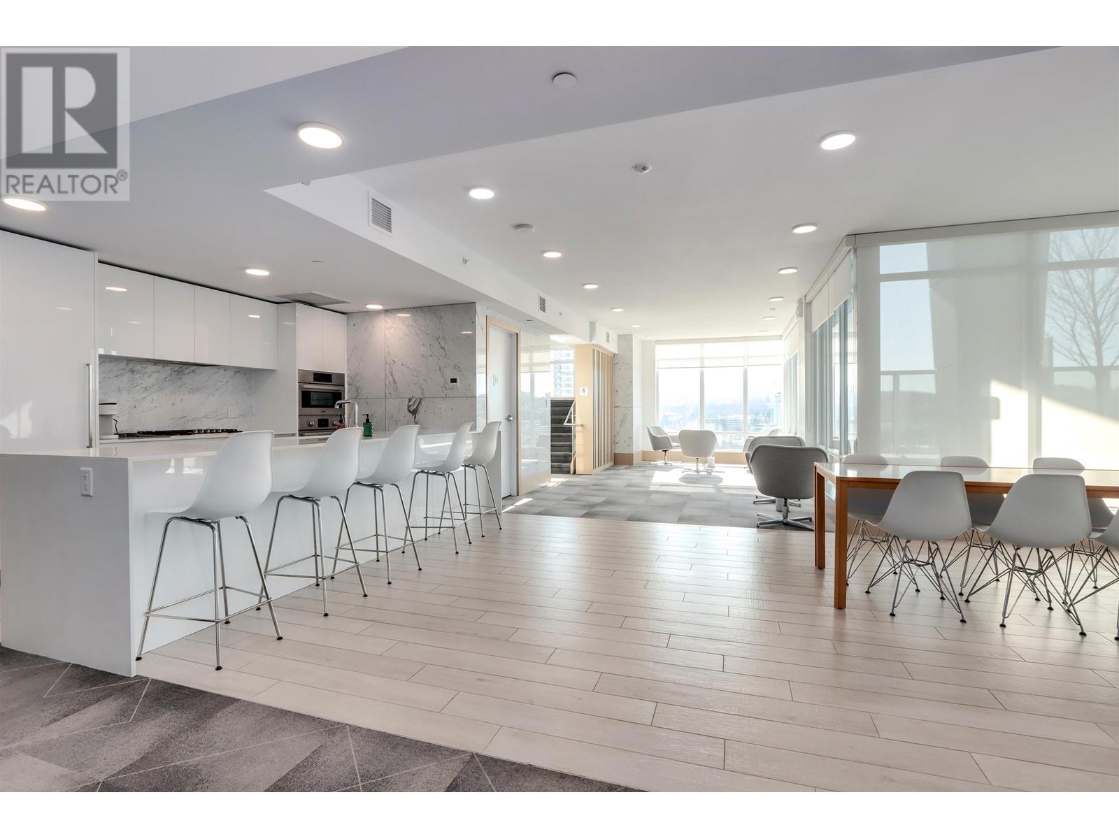 Listing Picture 25 of 35 : 1505 2085 SKYLINE COURT, Burnaby / 本拿比 - 魯藝地產 Yvonne Lu Group - MLS Medallion Club Member