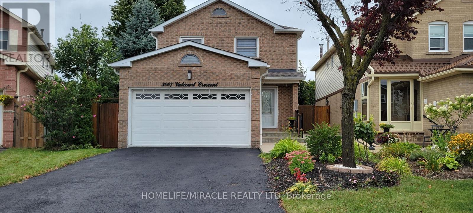 3067 Valcourt Crescent, Mississauga, Ontario  L5L 5J5 - Photo 2 - W12008894