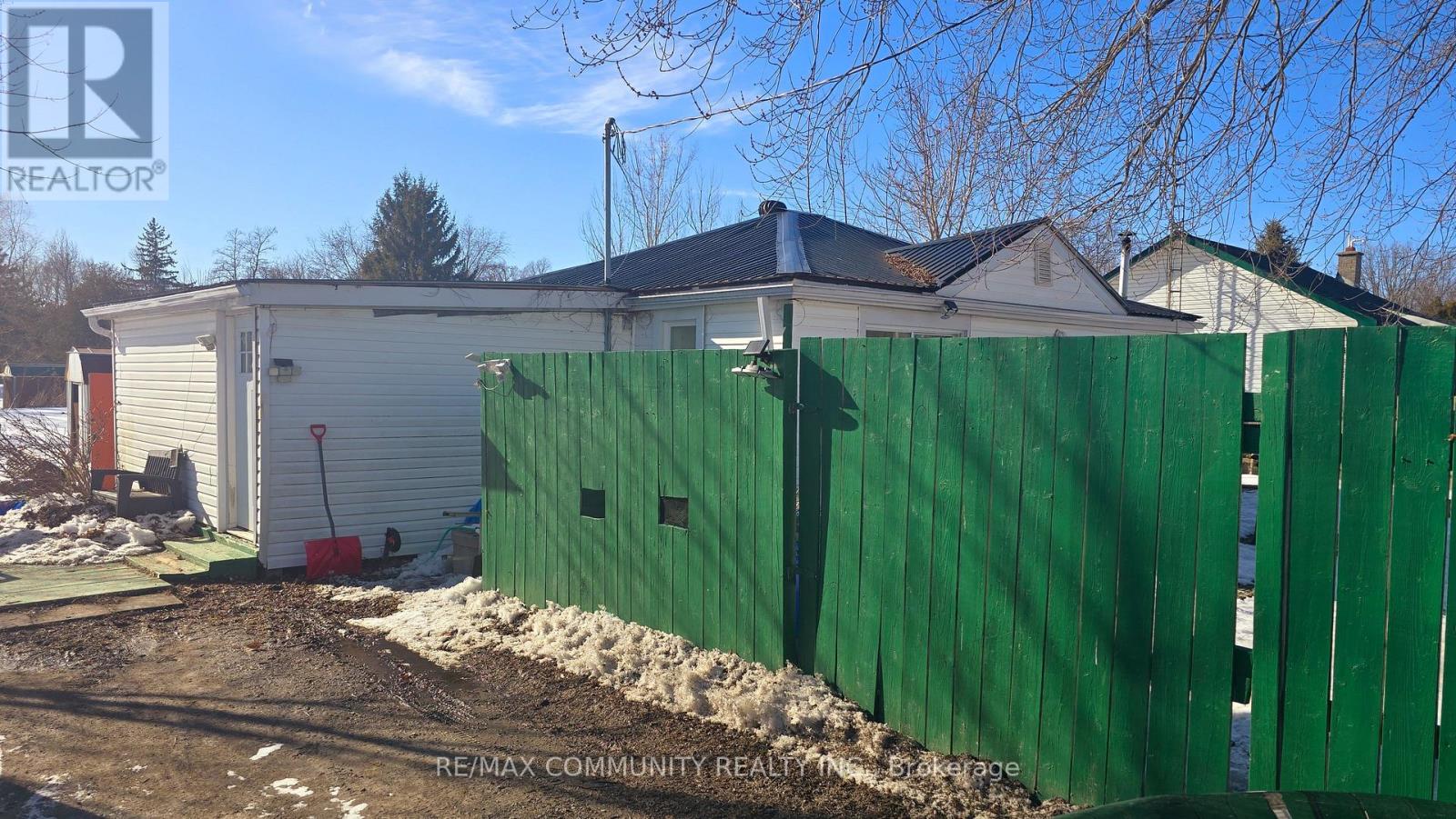 Property at 2462 RUNDLE ROAD image 2