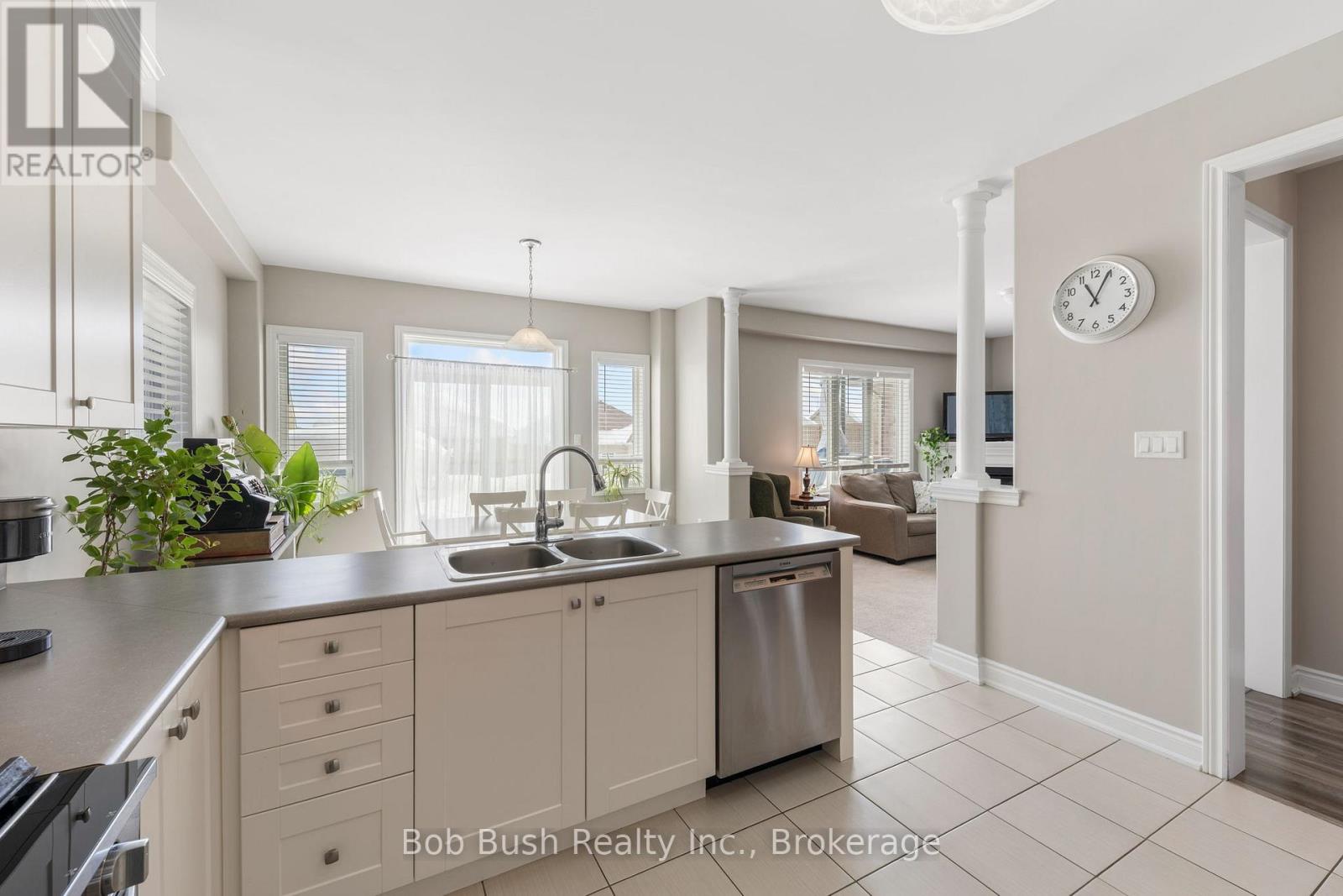 3067 Monarch Drive, Orillia, Ontario  L3V 8K3 - Photo 9 - S12008909