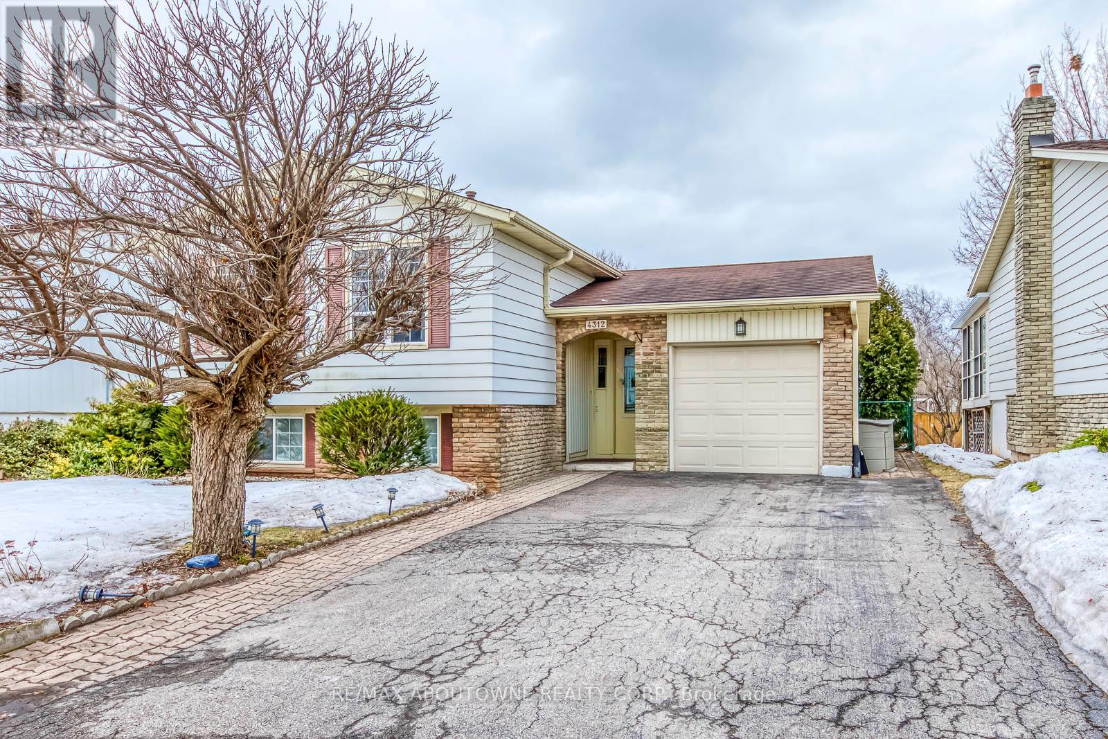 4312 LONGMOOR DRIVE, Burlington, Ontario