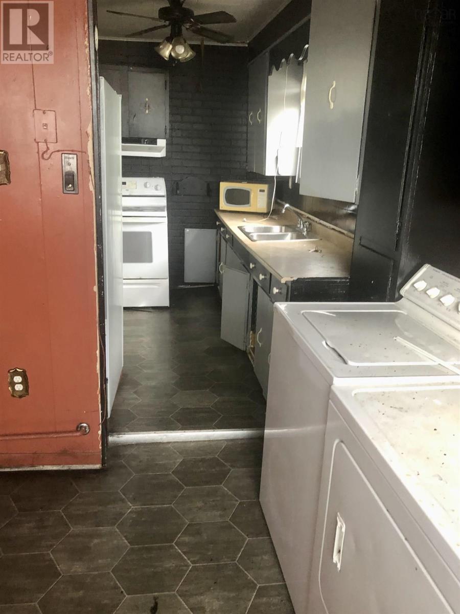 178 Mansfield Street, Glace Bay, Nova Scotia  B1A 3N8 - Photo 12 - 202502970