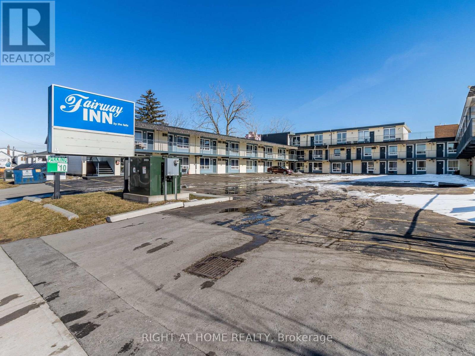 5958 FALLSVIEW BOULEVARD, niagara falls (214 - clifton hill), Ontario