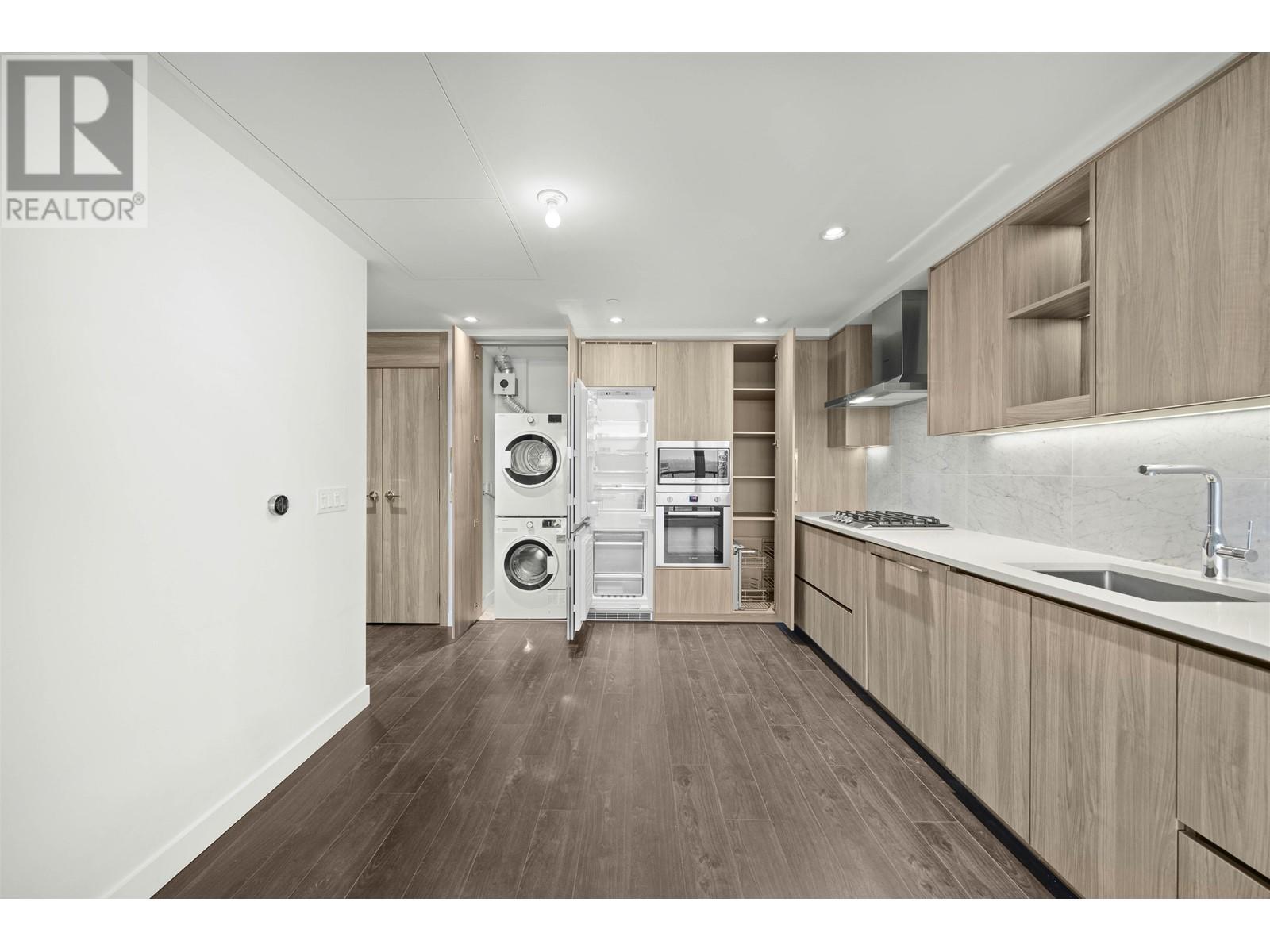 Listing Picture 3 of 15 : 2101 4720 LOUGHEED HIGHWAY, Burnaby / 本拿比 - 魯藝地產 Yvonne Lu Group - MLS Medallion Club Member