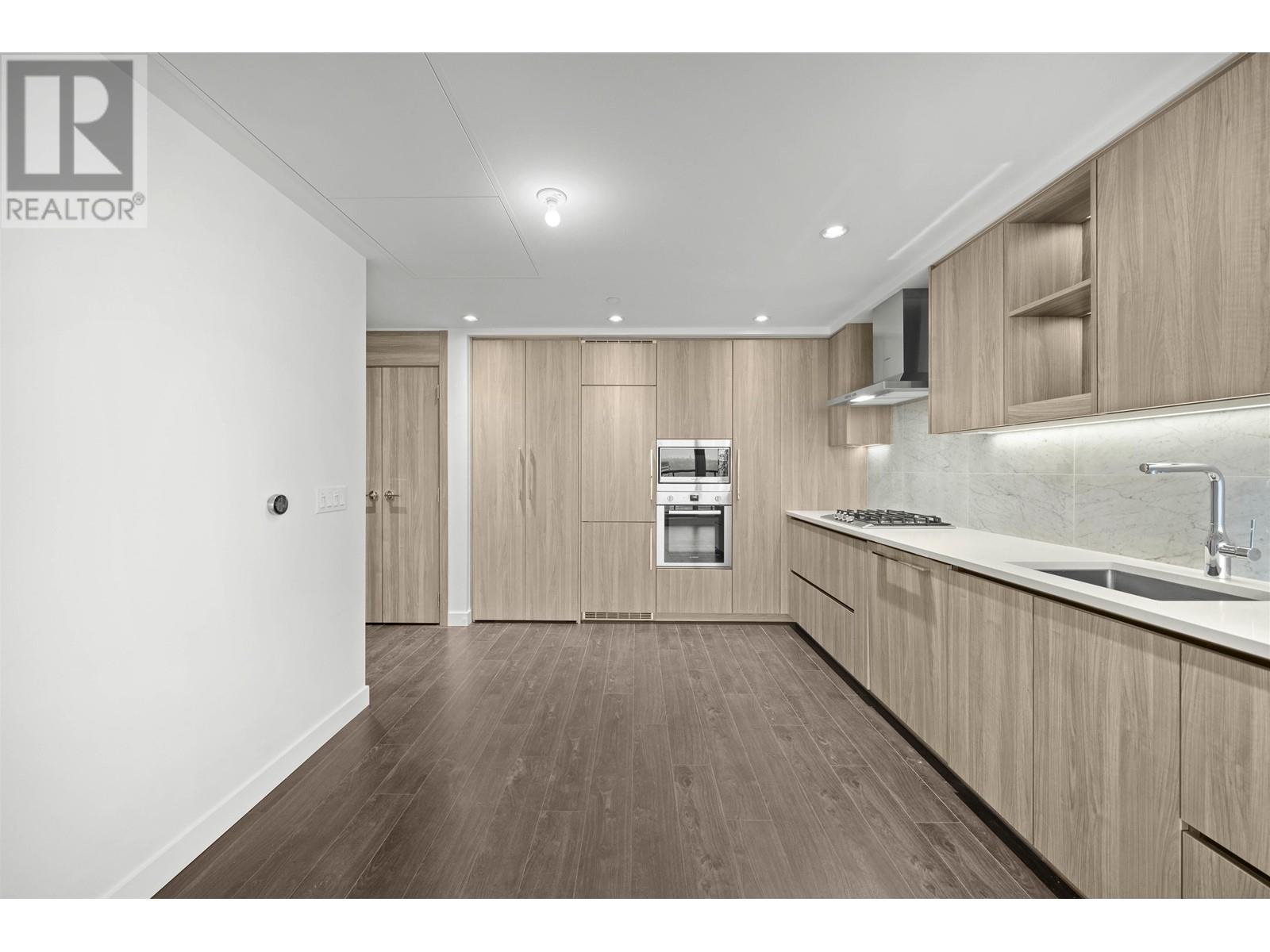 Listing Picture 4 of 15 : 2101 4720 LOUGHEED HIGHWAY, Burnaby / 本拿比 - 魯藝地產 Yvonne Lu Group - MLS Medallion Club Member
