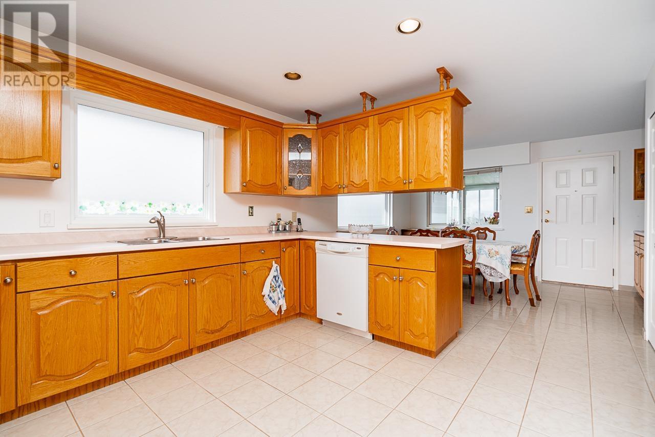 7823 Elwell Street, Burnaby, British Columbia  V5E 1M1 - Photo 13 - R2974785