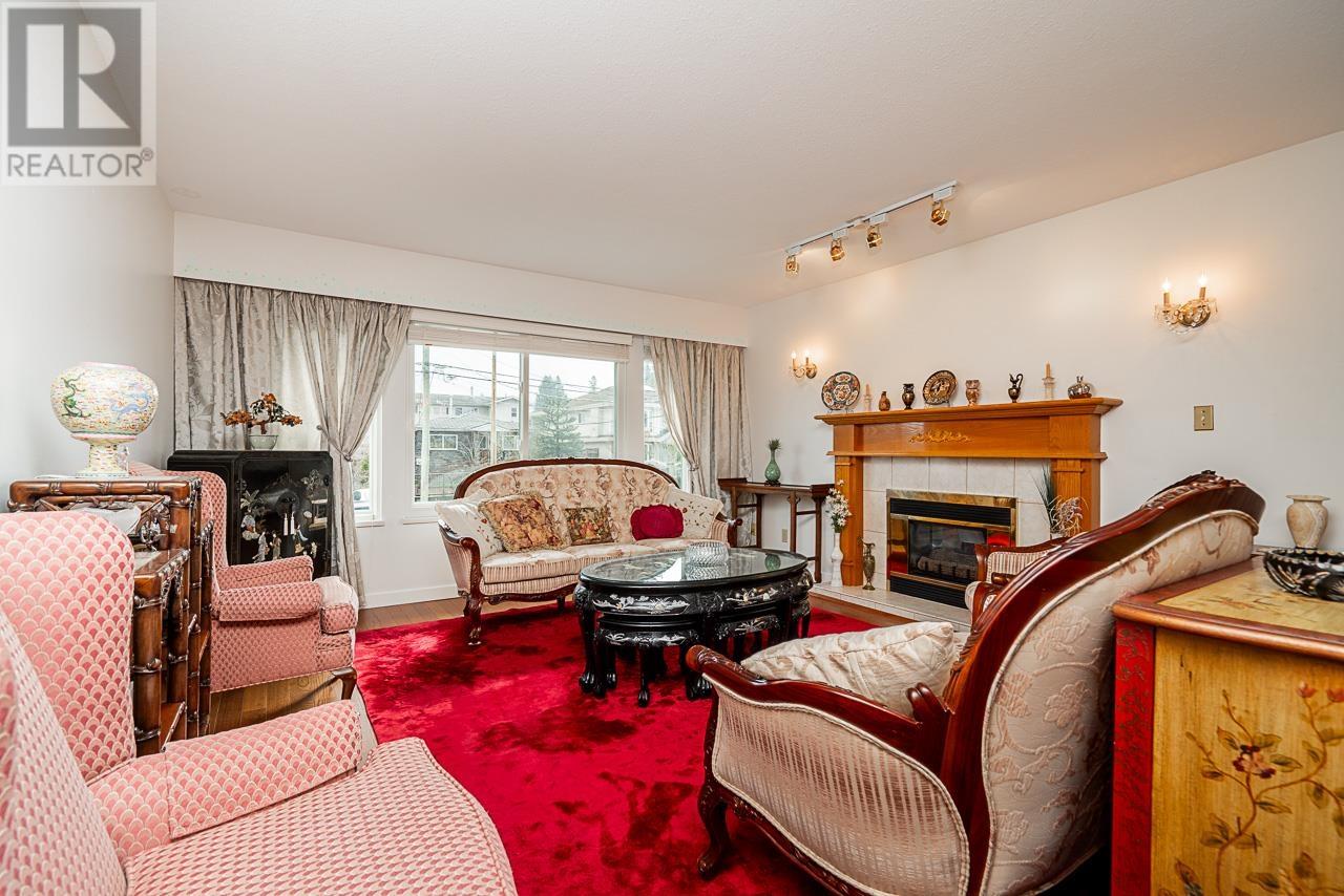 7823 Elwell Street, Burnaby, British Columbia  V5E 1M1 - Photo 6 - R2974785