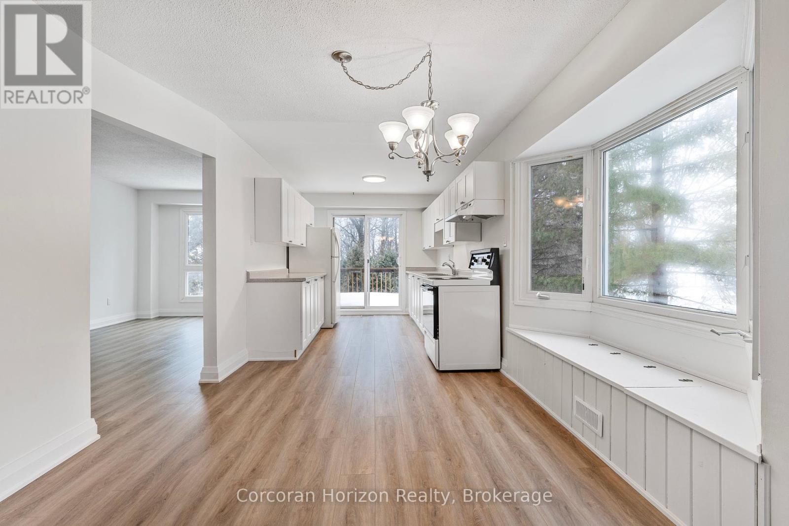 28 Fox Run, Barrie, Ontario  L4N 5L5 - Photo 16 - S12008992