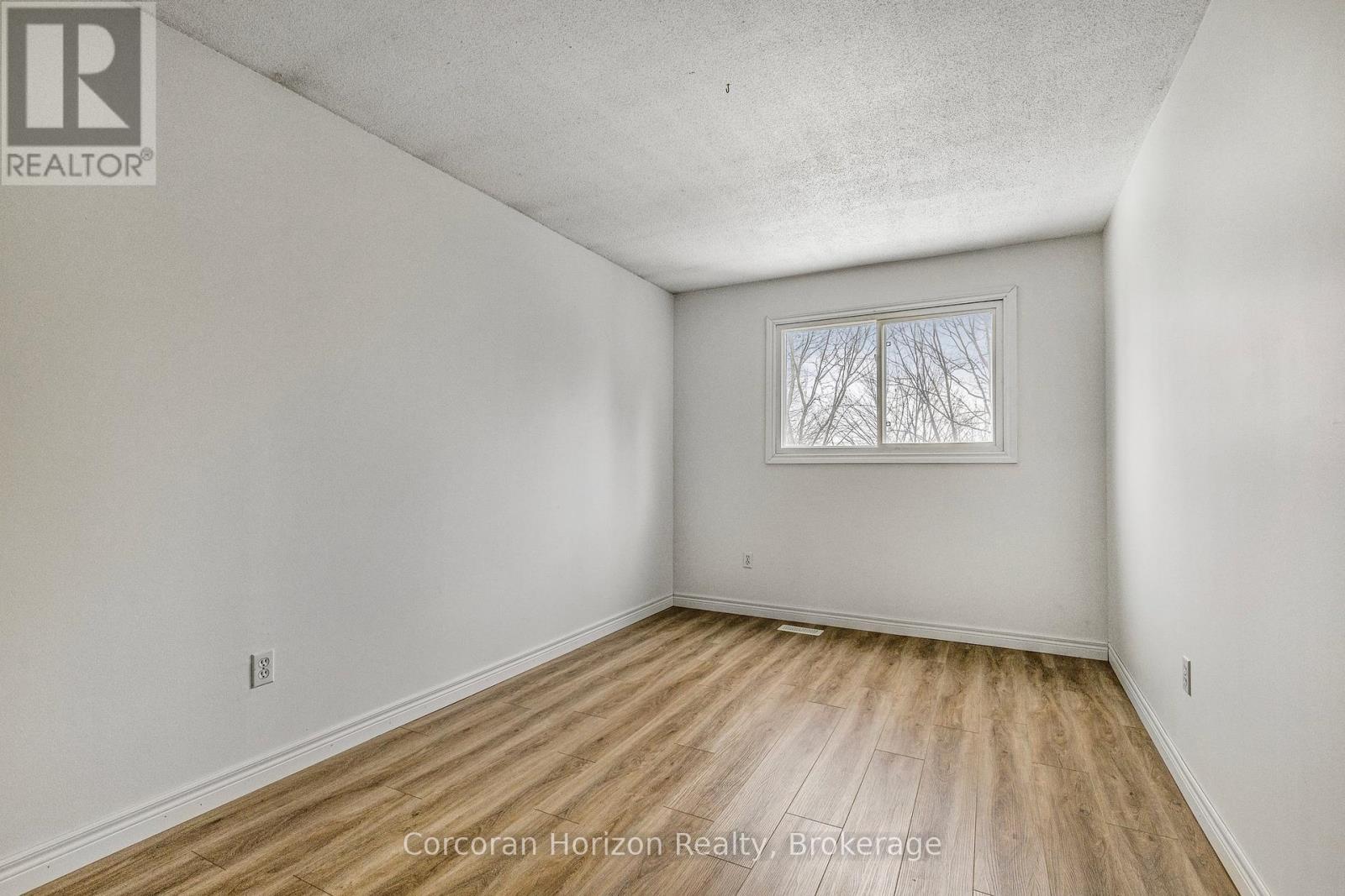 28 Fox Run, Barrie, Ontario  L4N 5L5 - Photo 27 - S12008992