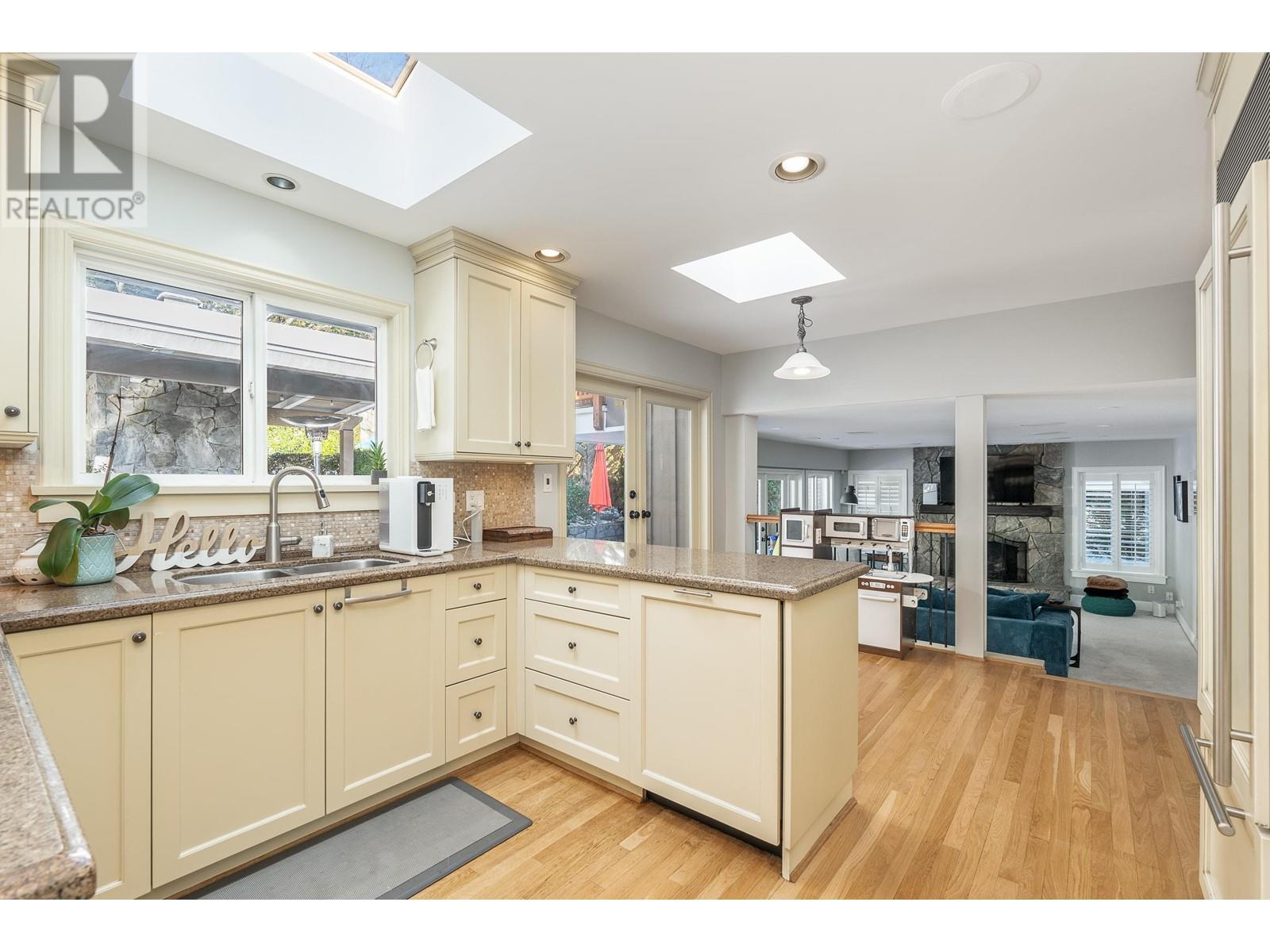 4629 Caulfeild Drive, West Vancouver, British Columbia  V7W 1E9 - Photo 9 - R2968843