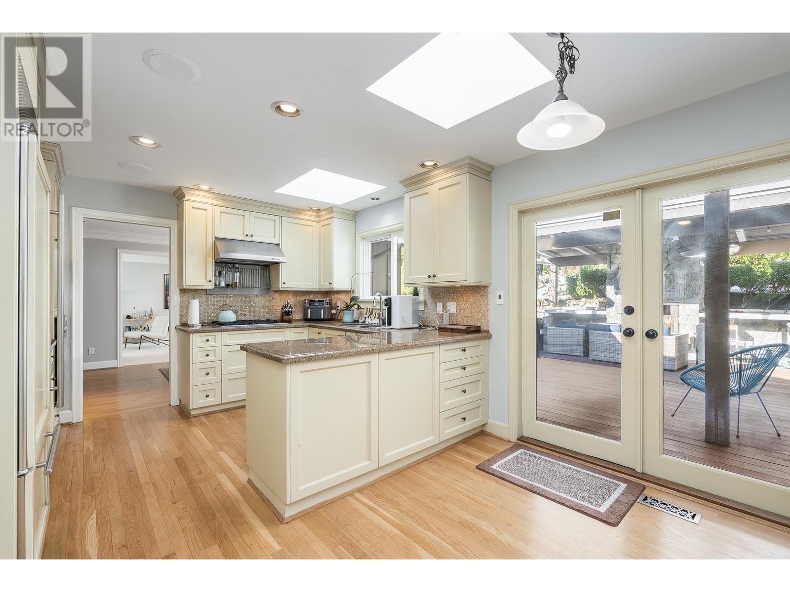 4629 Caulfeild Drive, West Vancouver, British Columbia  V7W 1E9 - Photo 12 - R2968843