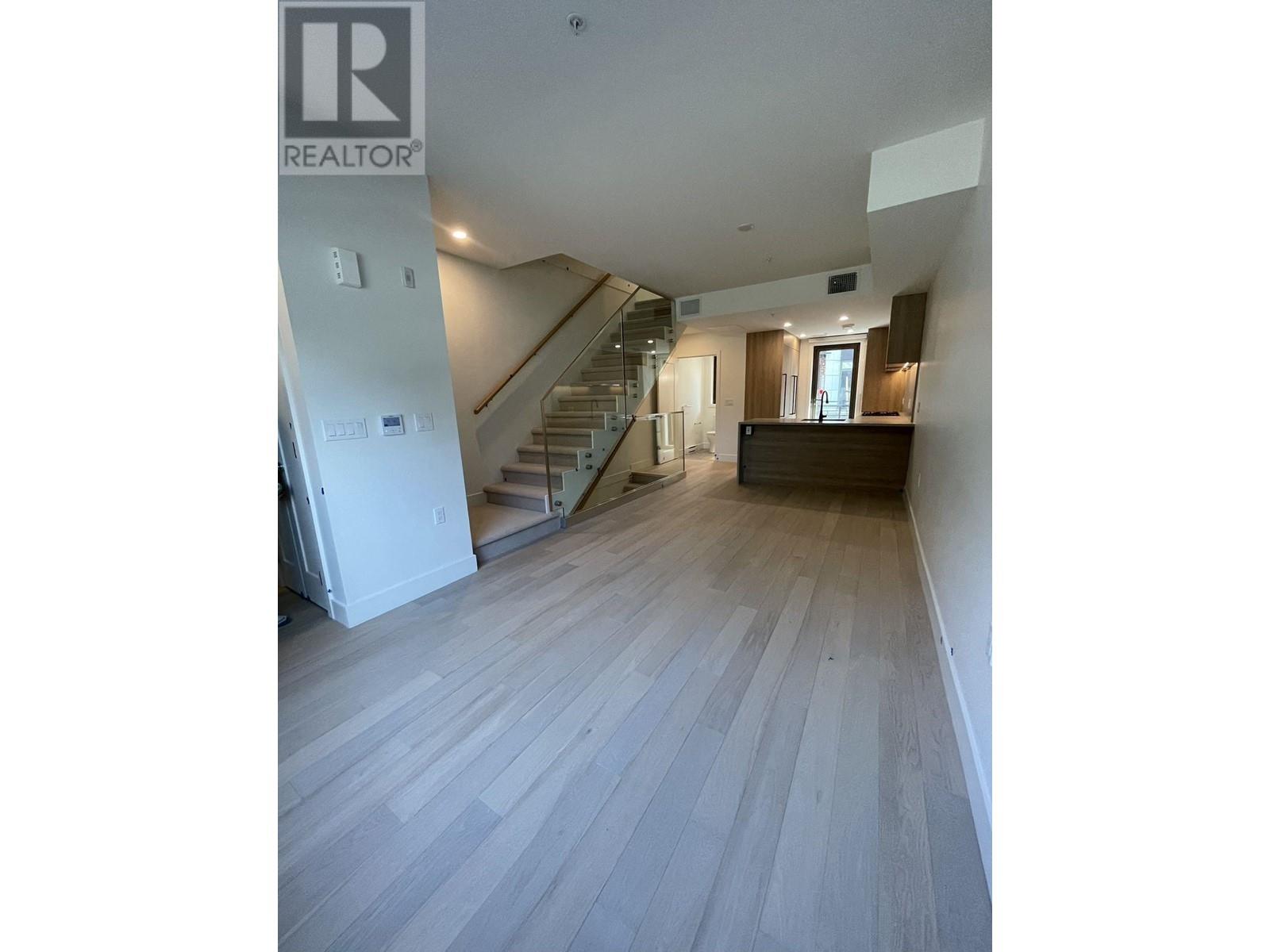 625x Oak Street, Vancouver, British Columbia  V6M 2W4 - Photo 3 - R2971271