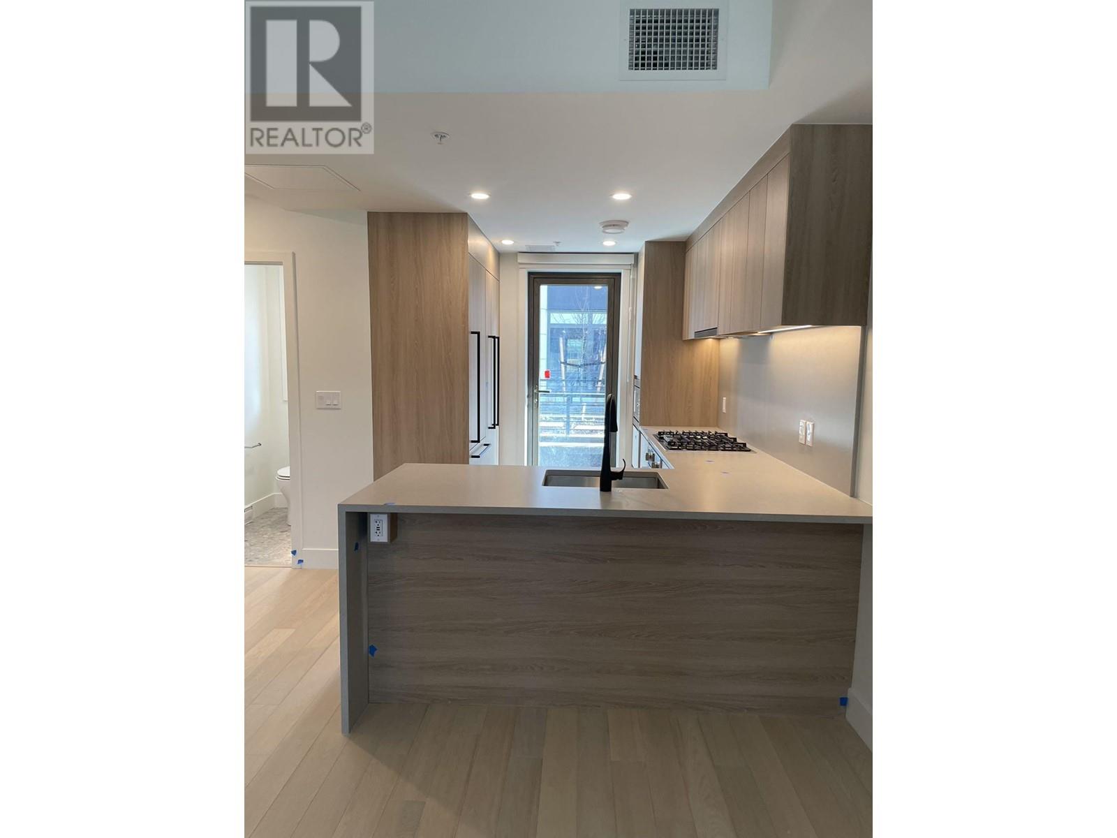625x Oak Street, Vancouver, British Columbia  V6M 2W4 - Photo 4 - R2971271