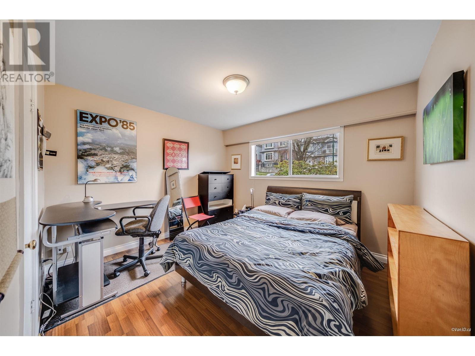 Listing Picture 8 of 33 : 3046 E 6TH AVENUE, Vancouver / 溫哥華 - 魯藝地產 Yvonne Lu Group - MLS Medallion Club Member