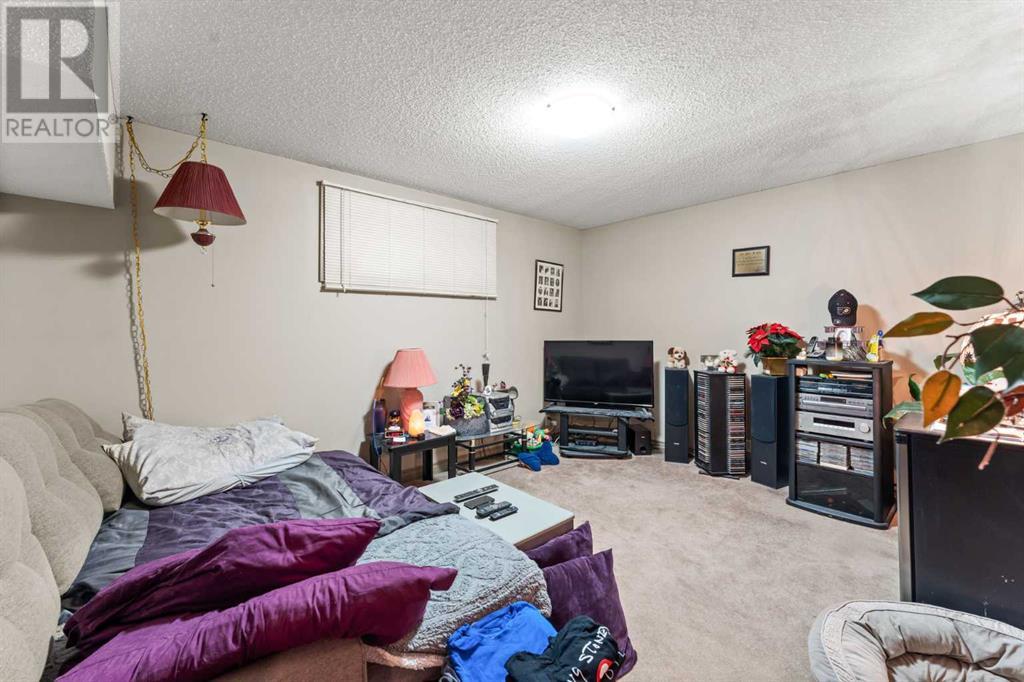 233 Bridlemeadows Common Sw, Calgary, Alberta  T2Y 4V4 - Photo 26 - A2190989