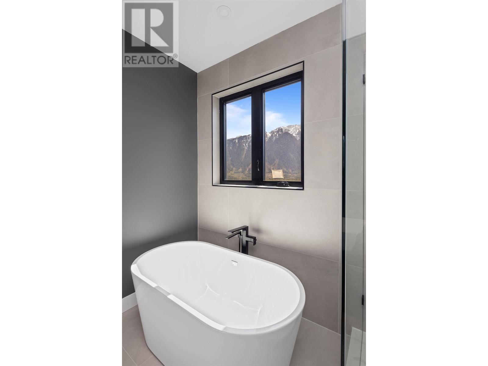 1608 Sisqa Peak Drive, Pemberton, British Columbia  V0N 2L1 - Photo 26 - R2960032