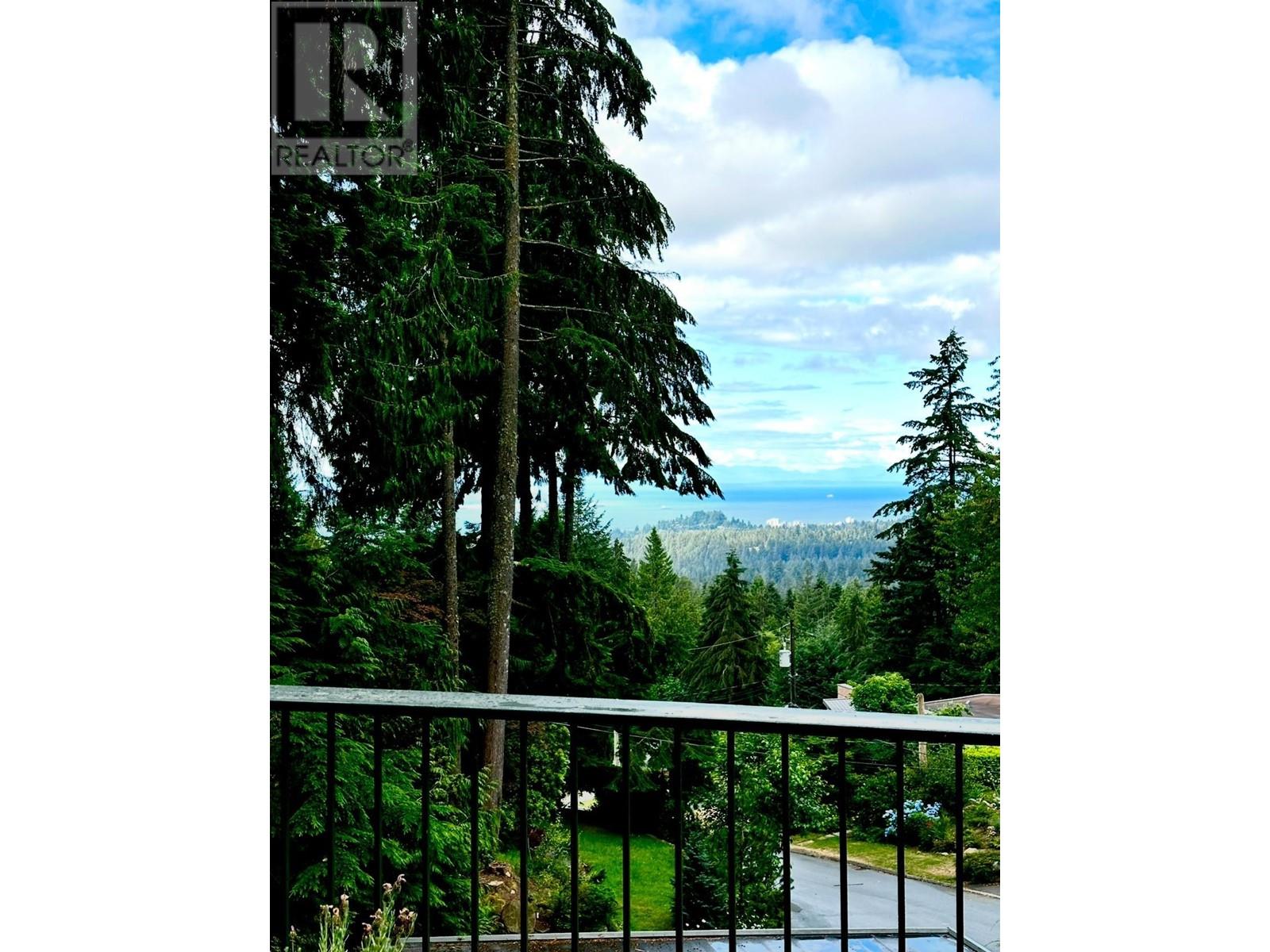 550 Ventura Crescent, North Vancouver, British Columbia  V7N 3G9 - Photo 3 - R2970880